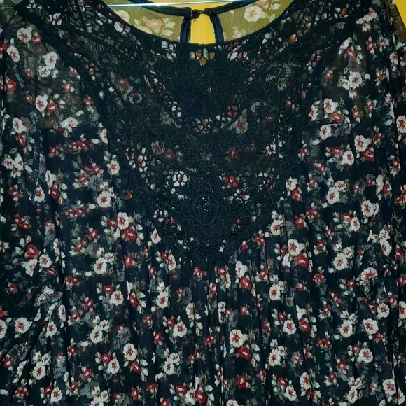 Self Esteem Long Sleeved Sheer Shirt with Floral Pattern 2X - Picture 2 of 8